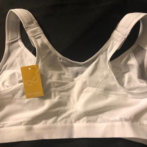 WOMEN'S SPORTS BRA